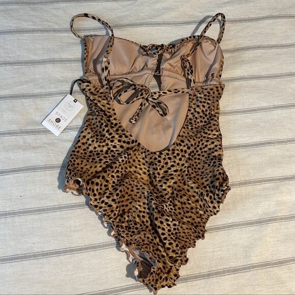Shade & Shore Tunnel Keyhole One Piece Swimsuit Animal Print - Picture 4 of 6
